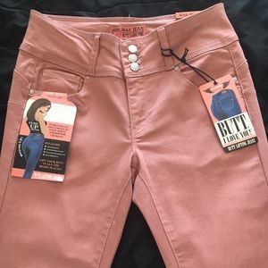 Wax Jean, Butt I love you! Push-up collection